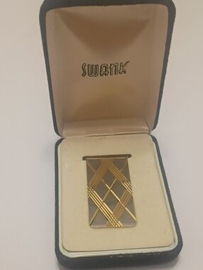 SWANK Gold-Tone Plaid Etched Money Clip Original Box